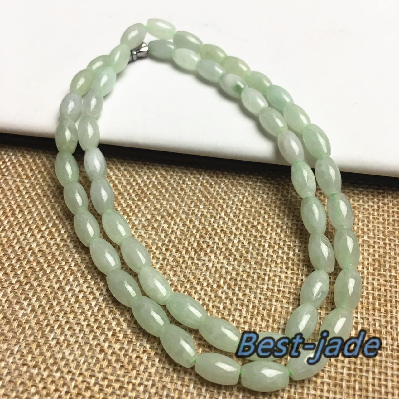 Zertifizierte natürliche Jade der Klasse A und handgeschnitzte Halskette Mädchenkette Jadeit Runde Perle Größe: 6*9 mm Grüner Edelstein aus Burma