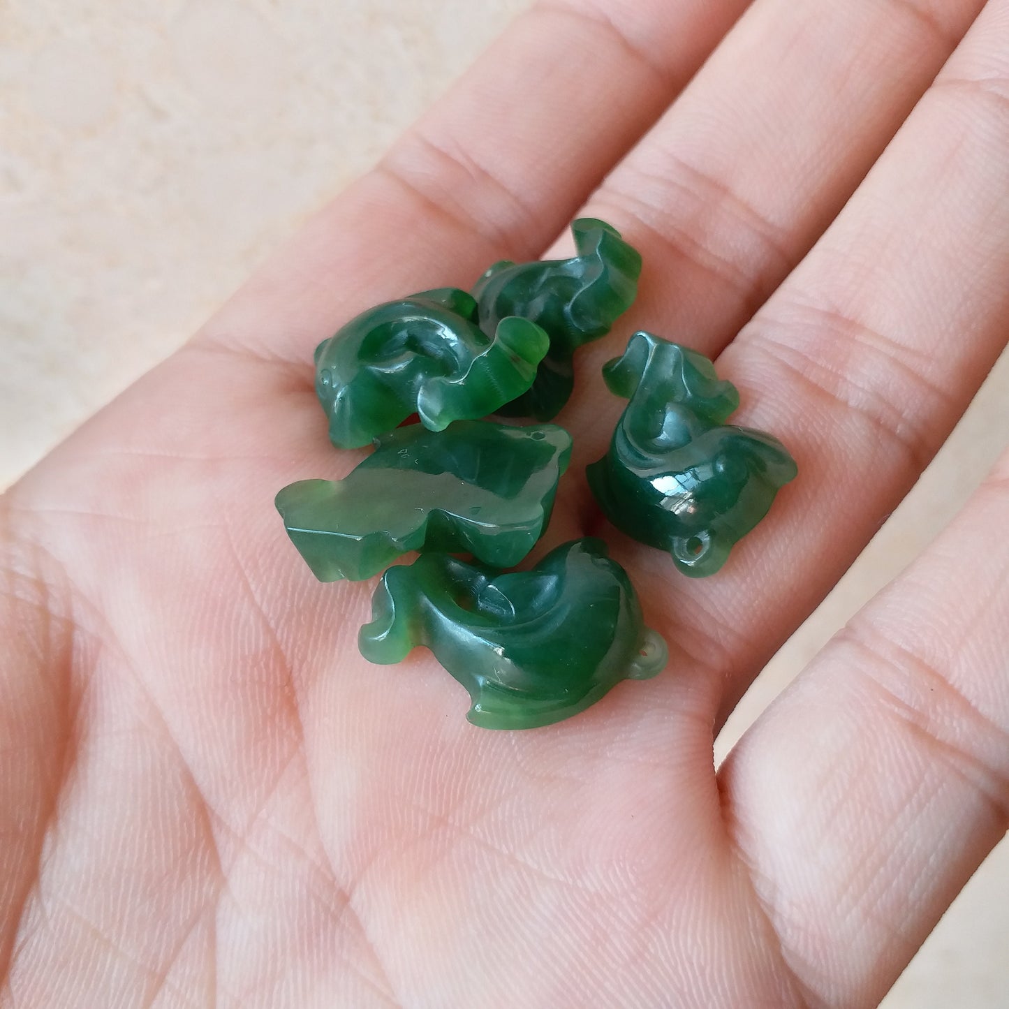 Apfelgrüner Delphin-Anhänger-Halskette NZ Maori Greenstone BC Nephrit-Jaspis Pounamu Baby Disc Kanadische Dame Edelsteine grüner Jade-Jaspis