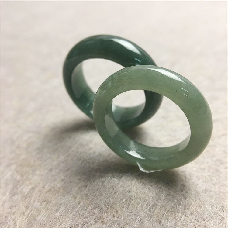US-Größe 4–12, schmaler Ring, natürlicher Jadeit der Güteklasse A, eisgrün-grauer Jade-Edelstein, Burma-Jade-Perle