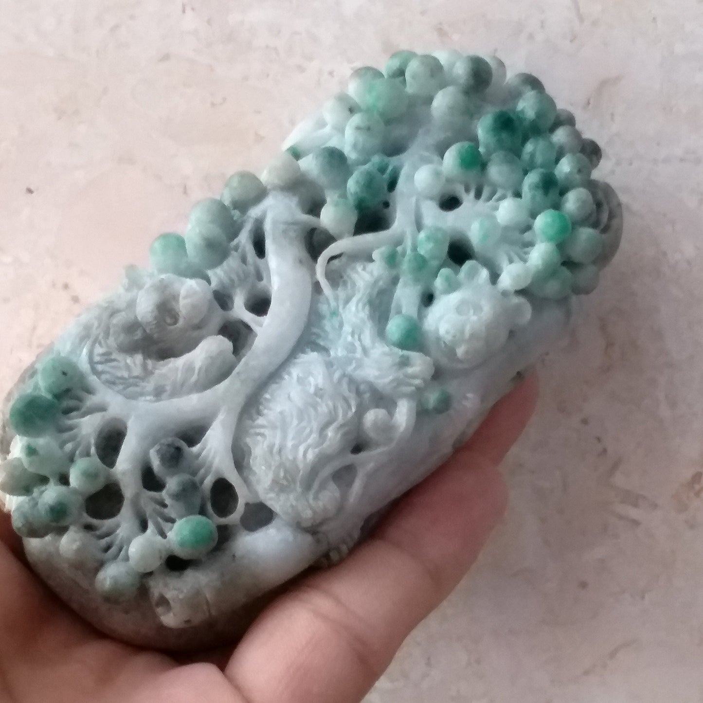 Hand Held Massage Jadeite Big pendant No polishing Hand craved Natural(Grade A)Green Burma jade BEADS Anhänger Gemstone Hanging A stone
