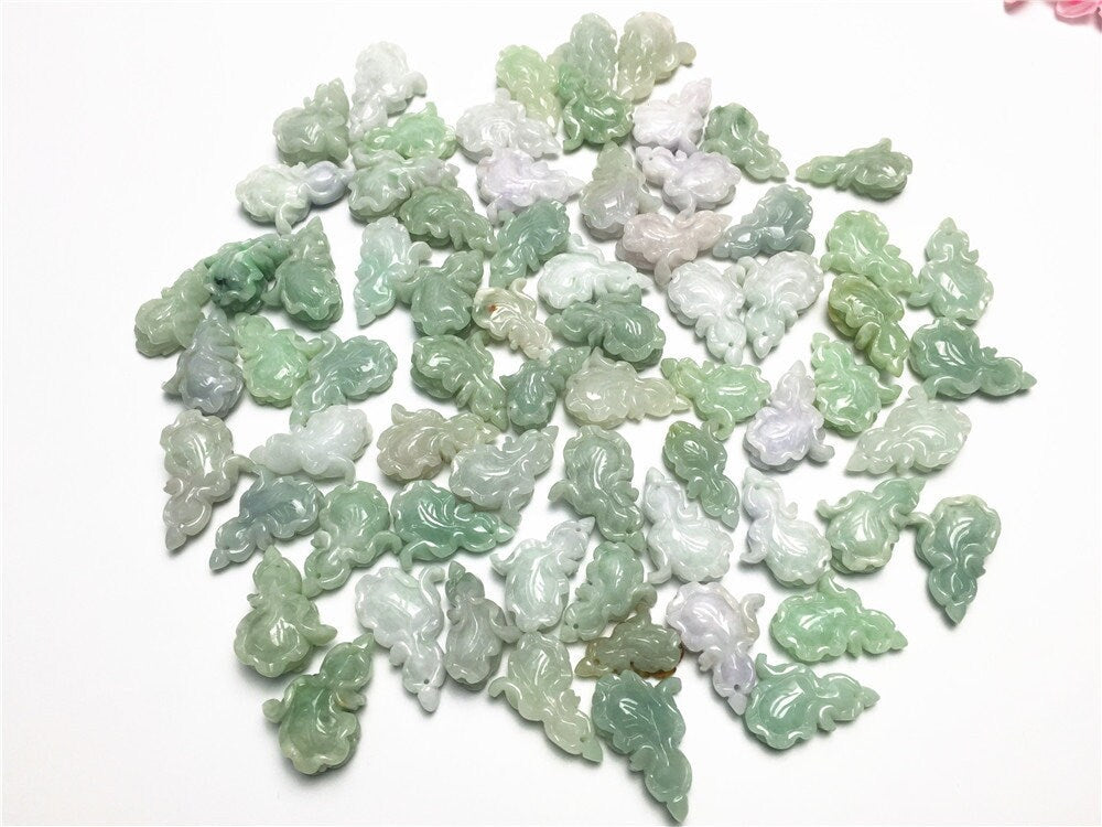 30PCS Grade A Jadeit Chinakohl Anhänger natürliche Grade A Jade ICE Jadeit chinesische Perlen, Myanmar Baby hängen Halskette Ohrringe Tropfen