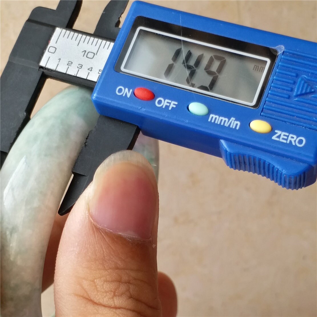 58.8mm Light purple and green Grade A jade Natural Jade Bangle Bracelet Lady Hand carved Chain Jadeite 淡紫翡翠手镯