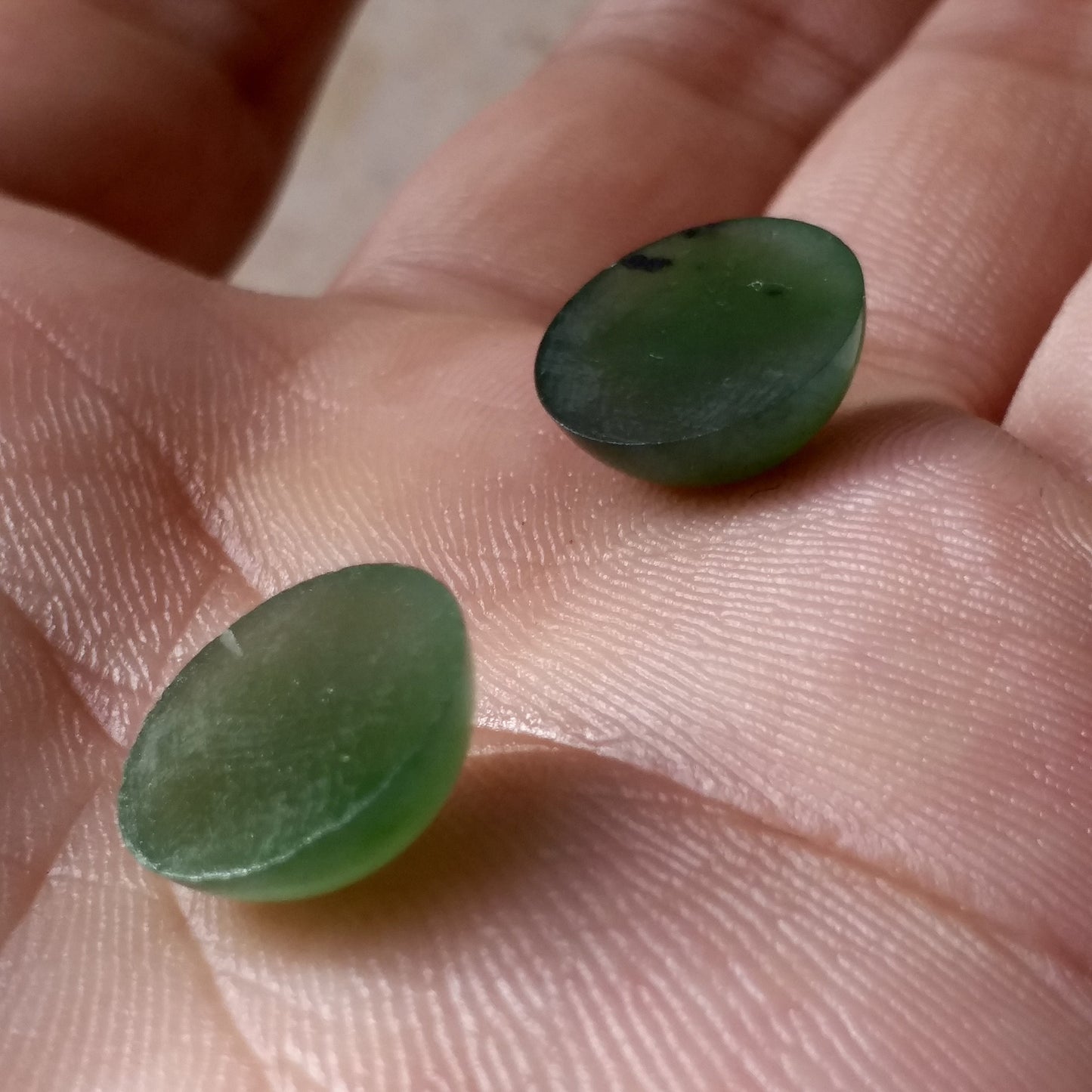 10 Stück 12*12mm Rund Cab Cabochon Natürliche kanadische Jade Nephrit Blume Grünstein Pounamu Perlen Perle Maori Stil NZ Jade BC