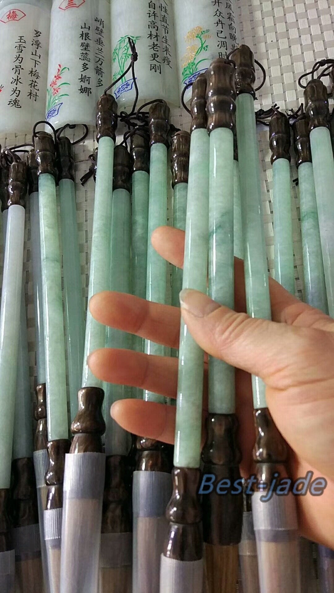 Grüner Jadeit, natürlicher Burma-Jade-Eis, Güteklasse A, handgeschnitzter chinesischer Kalligraphie-Pinselstift
