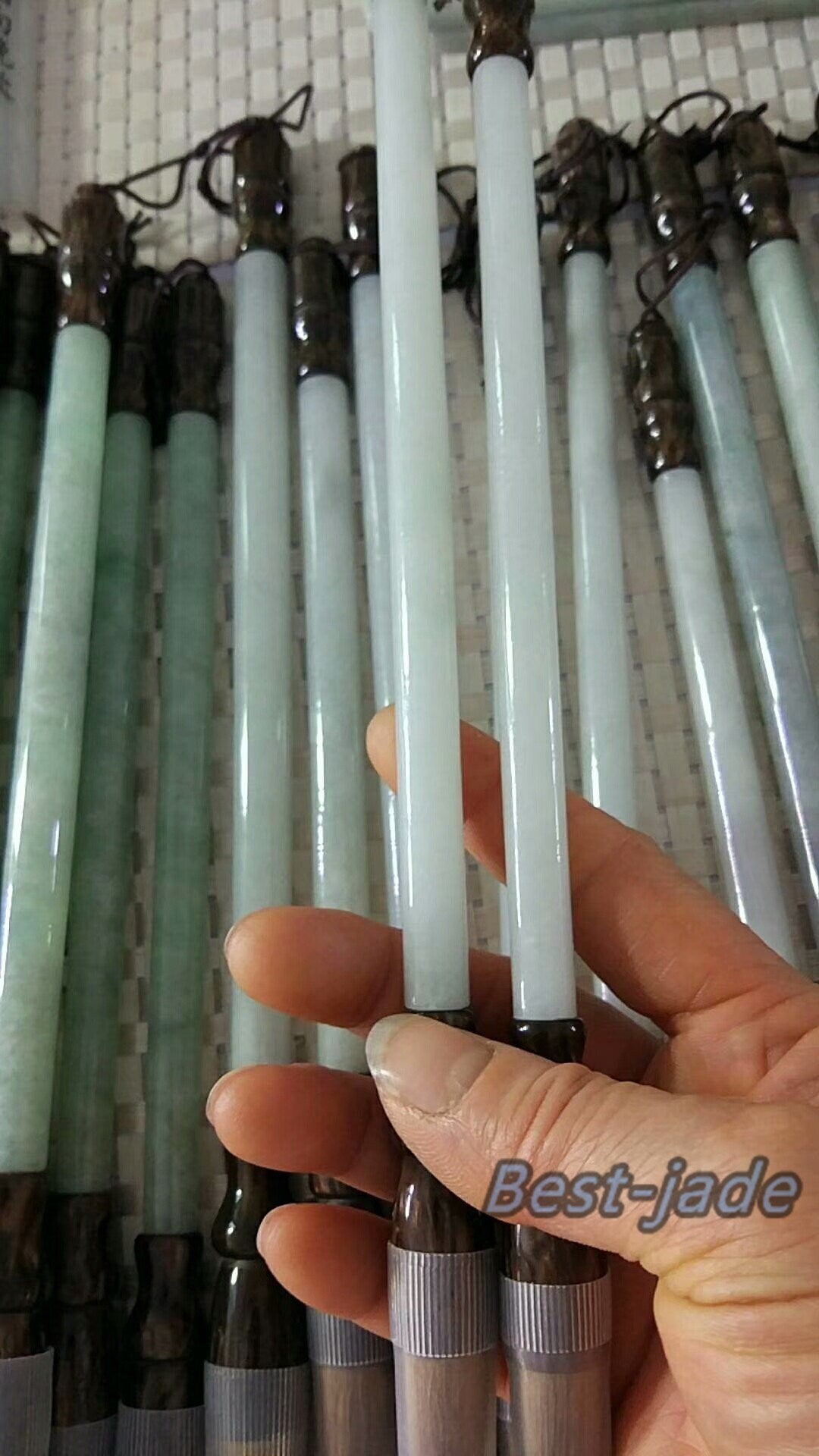 Grüner Jadeit, natürlicher Burma-Jade-Eis, Güteklasse A, handgeschnitzter chinesischer Kalligraphie-Pinselstift