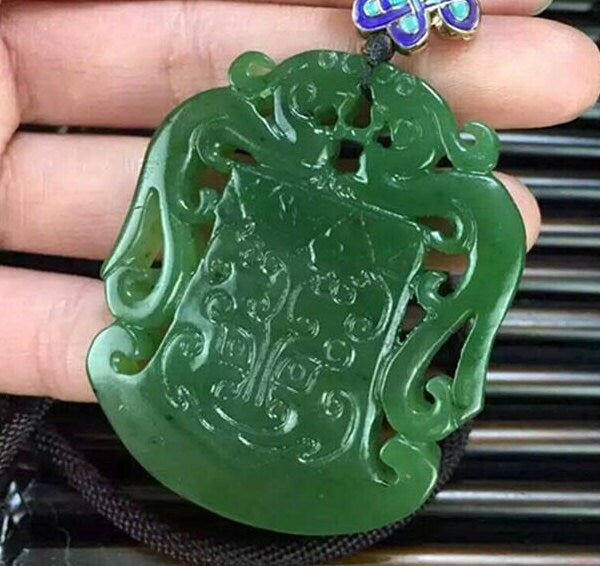 Green Nephrite Hollow Pendant NZ Greenstone jasper Pounamu Children Canadian jade Gemstones grüner Beads яшма Chinese Lady Necklace 双龙戏珠