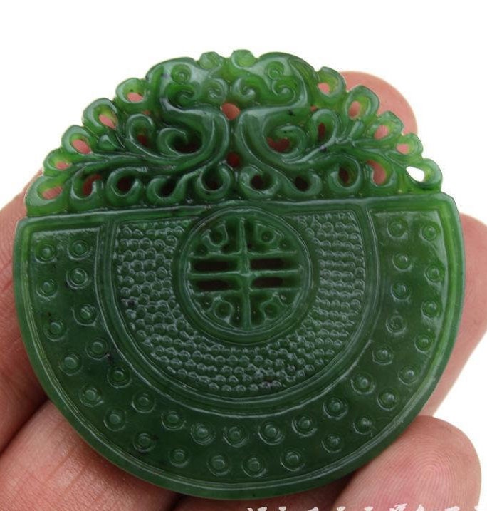 Vintage Dragon Green Nephrite Hollow Pendant NZ Greenstone jasper Pounamu BC Canadian jade Gemstones grüner Beads Chinese Lady Necklace