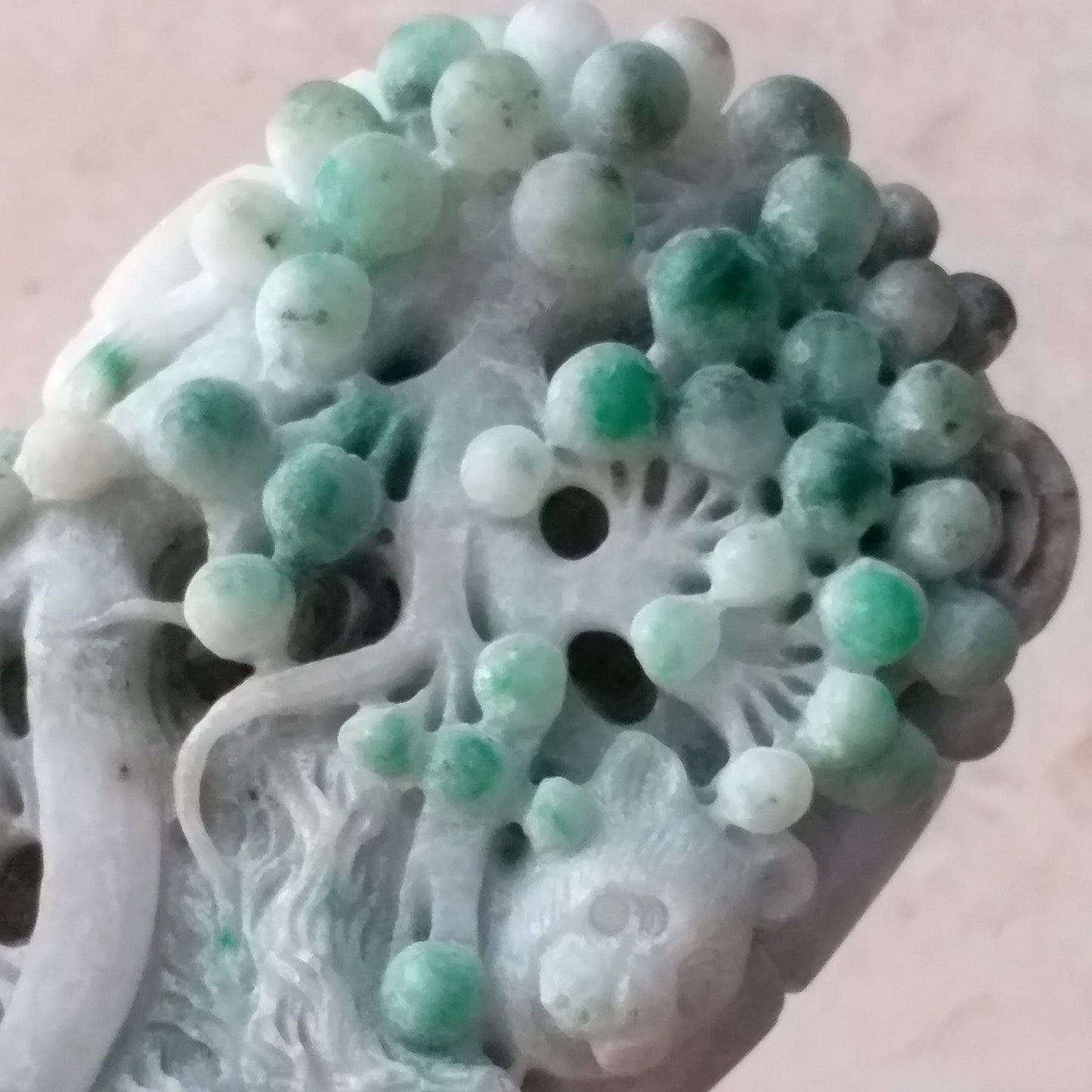 Hand Held Massage Jadeite Big pendant No polishing Hand craved Natural(Grade A)Green Burma jade BEADS Anhänger Gemstone Hanging A stone