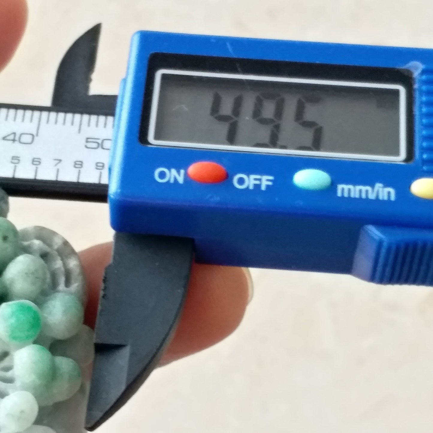 Hand Held Massage Jadeite Big pendant No polishing Hand craved Natural(Grade A)Green Burma jade BEADS Anhänger Gemstone Hanging A stone
