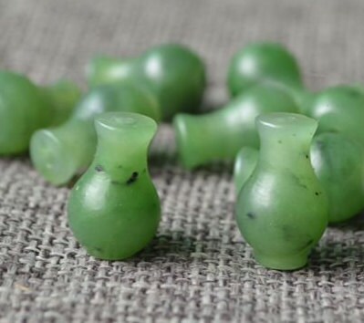 10 Stück Happiness Vase Perlen natürliche kanadische Jade Nephrit Greenstone Pounamu Perle Maori Stil NZ Jade капля Kügelchen Jaspe grüner BC