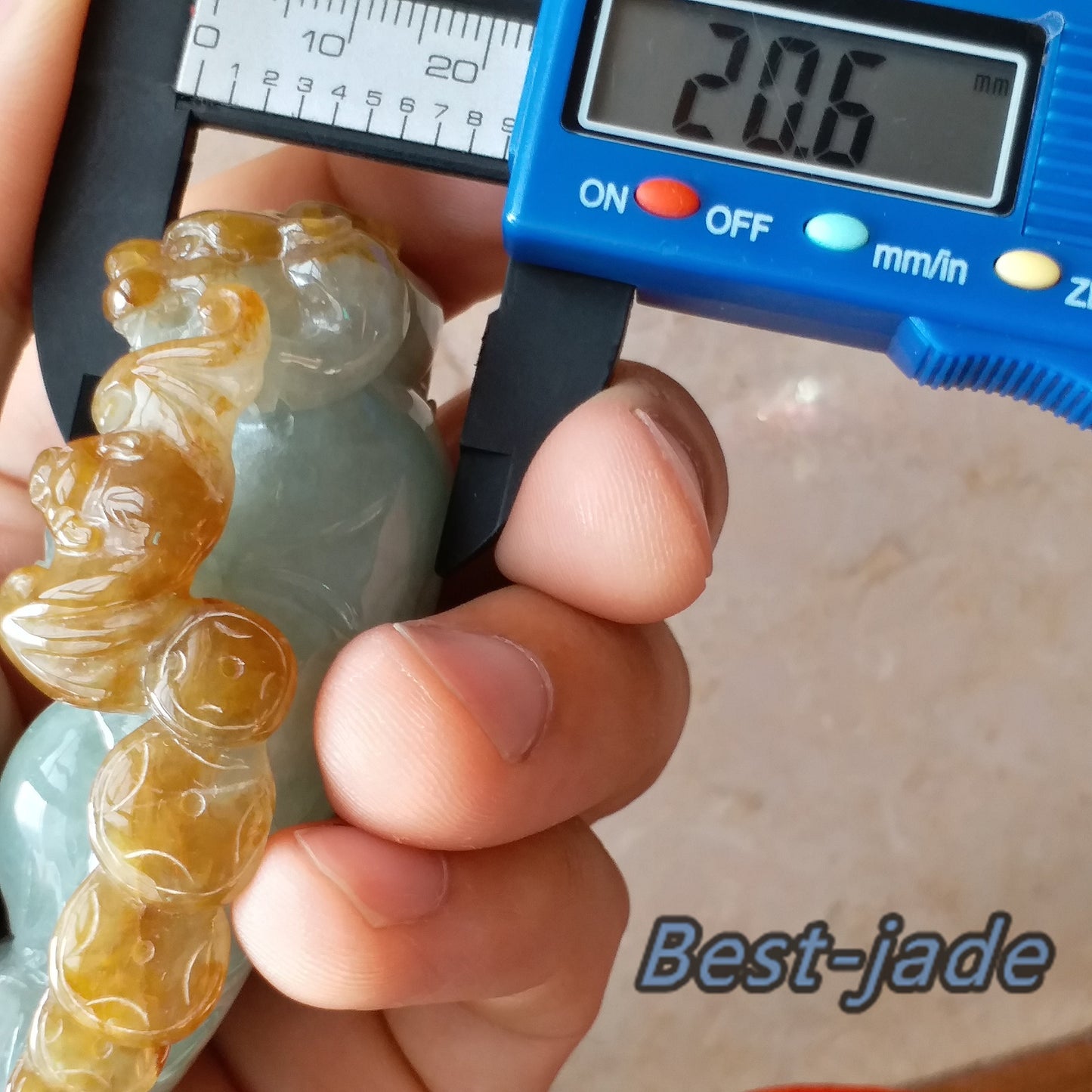 Dragon Dharma Hand held Massage Good polishing Hand craved Natural(Grade A)Green Jade Jadeite BEADS Pendant Gemstone Hanging A stone Pixiu