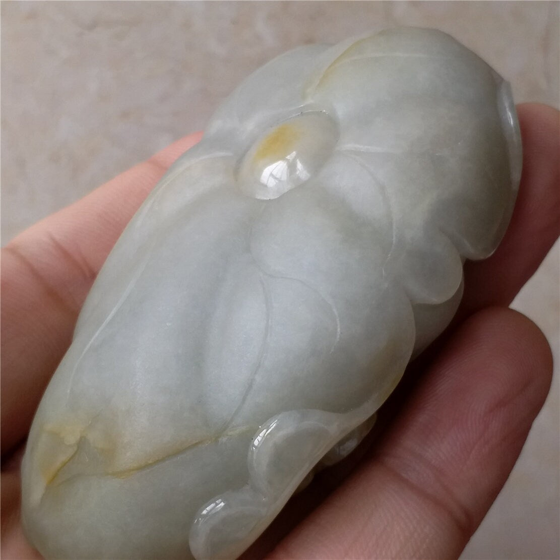 Grade A jade Buddha Yellow Grade A jade Hand pieces Massage Natural Green Jadeite BEADS Dull polishing Pendant Gemstone A stone 翡翠A货 手把件