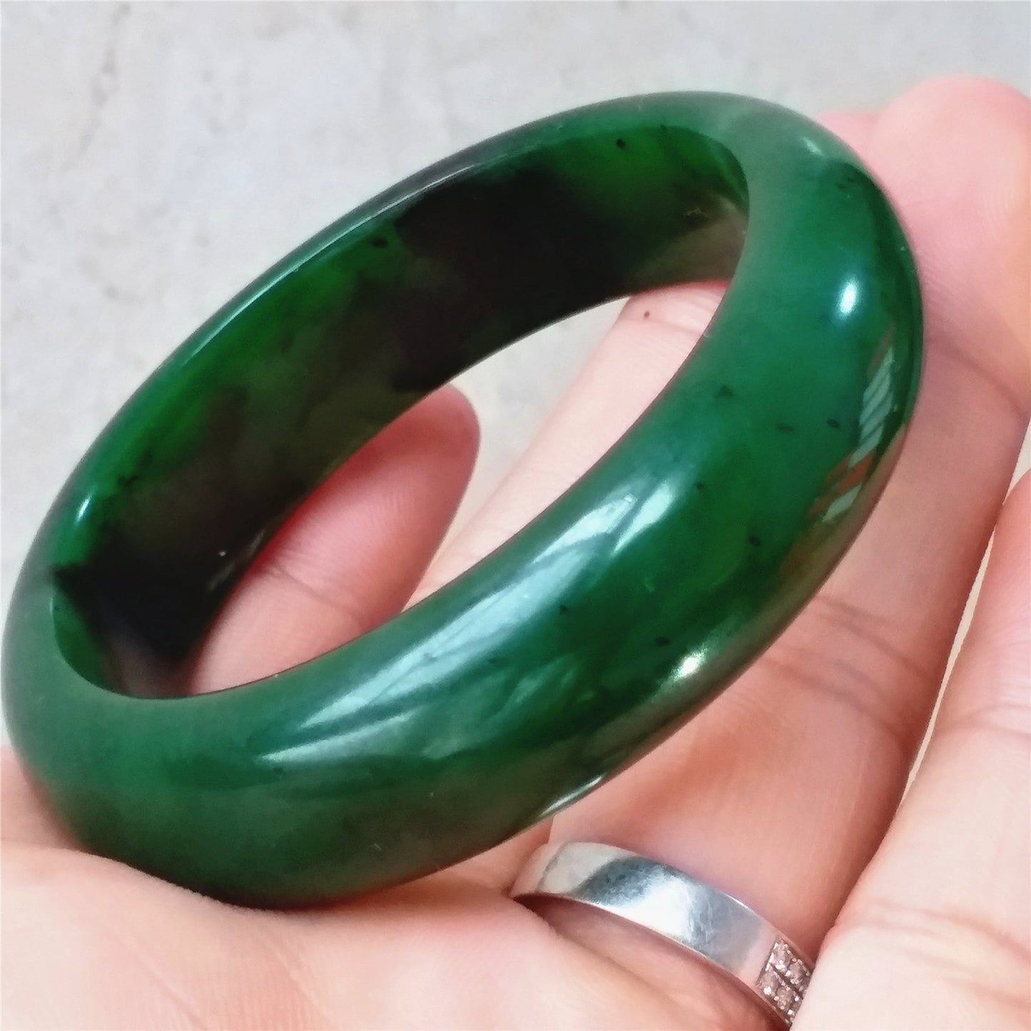 52.8mm Grade A Nephrite Round bangle Natural Green stone Canadian Jade Bracelet Pounamu Nephrite Jade lady Canadian Jasper BC Greenstone 02