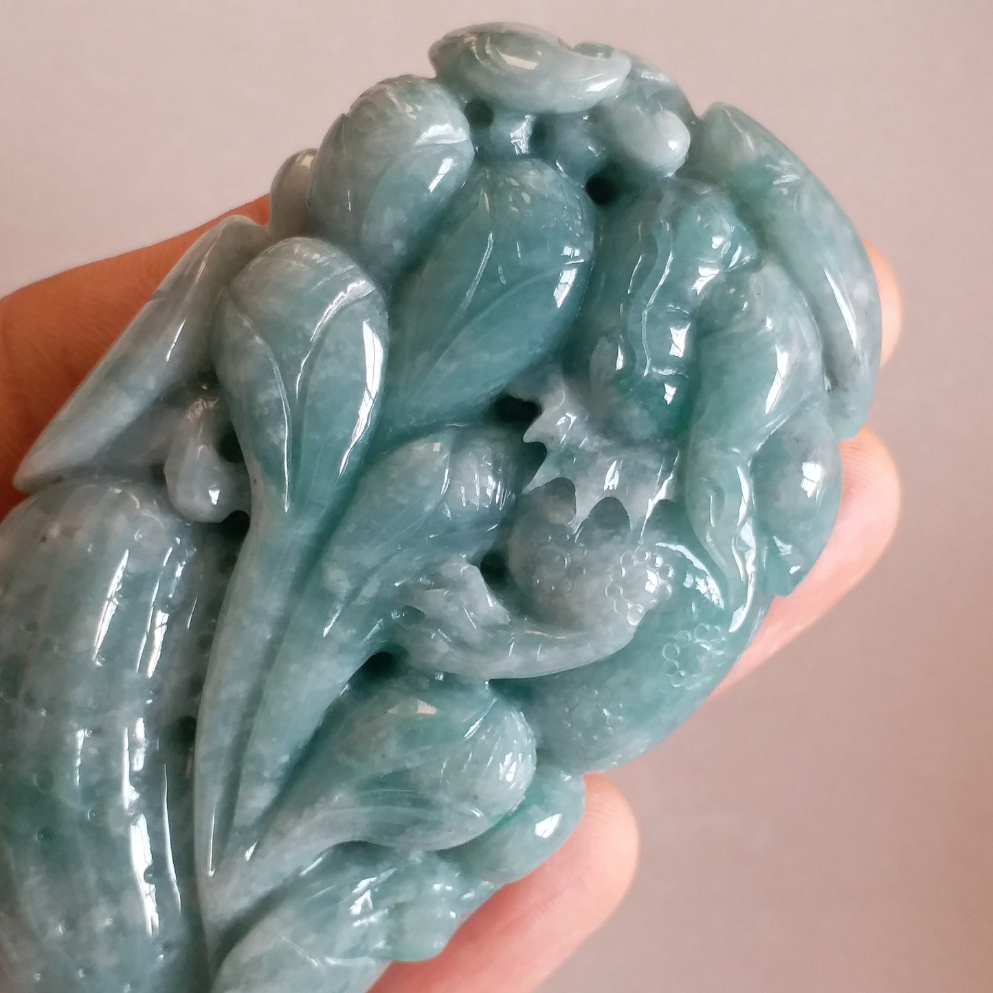 Natural Green Pixiu Hand held Massage Jadeite Hand craved Natural Burma Jade BEADS Anhänger Gemstone Hanging A stone