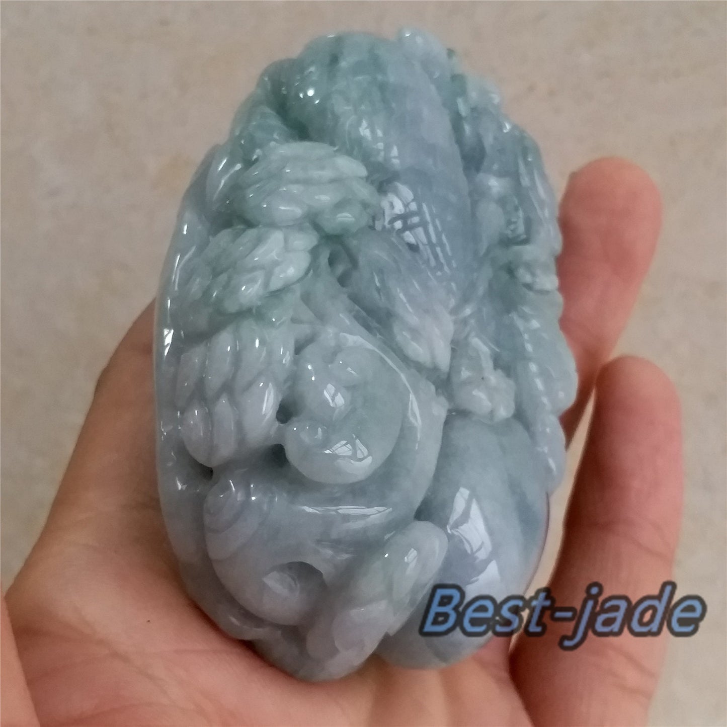 Natural Dragon Hand held Massage Jadeite Hand craved Natural Burma Jade BEADS Anhänger Gemstone Hanging A stone