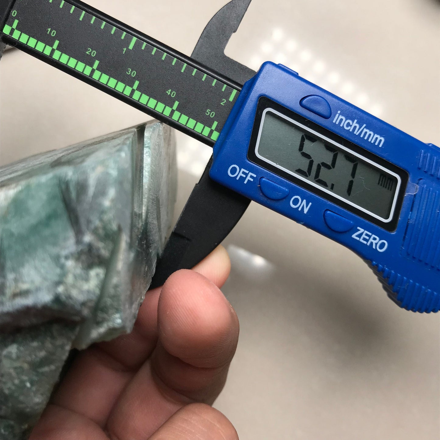 592g Natural Jadeite Green flower Raw stone Burmese Grade A jade preform Rough Burma Jade stone Burma jadeite Design Pendant 翡翠A货 蓝水飘花石料034