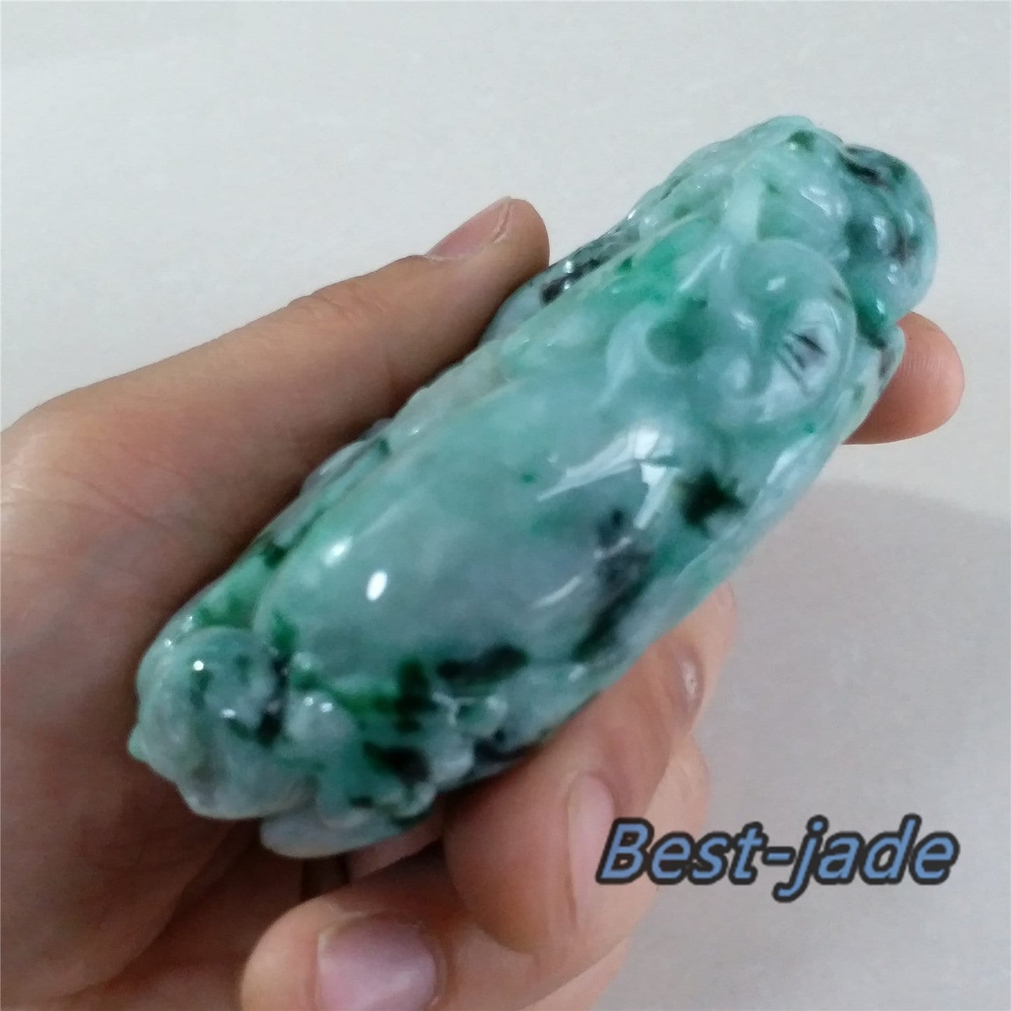 Natural Green Dragon Hand held Massage Jadeite Hand craved Natural Burma Jade BEADS Anhänger Gemstone Hanging A stone