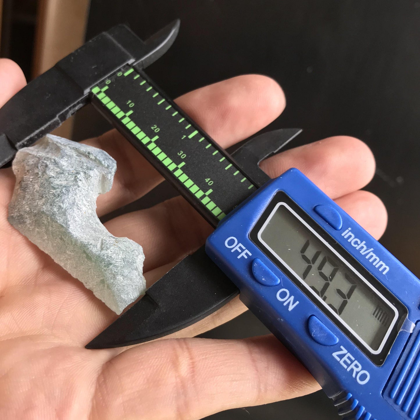 9.3g Natural Jadeite Green Raw stone Burmese Grade A jade preform Rough Burma Jade Type A Burma jadeite Design Pendant 翡翠A货 060