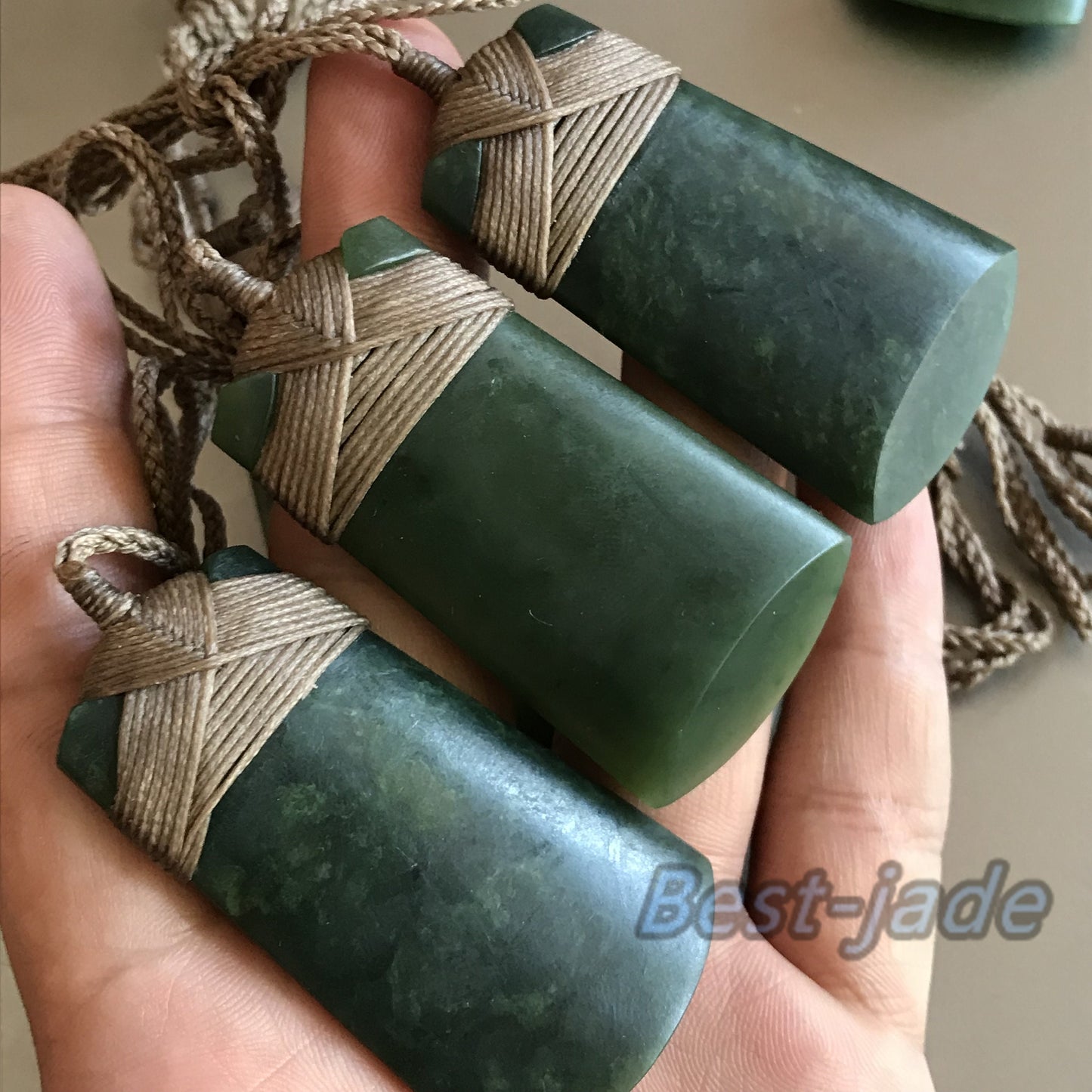 Natürlicher grüner Nephrit Axt Anhänger NEUSEELAND Jade Beil Maori Stil NZ Nephrit Mattpolieren Pounamu Bc Kanadische Jade Aquaman Halskette