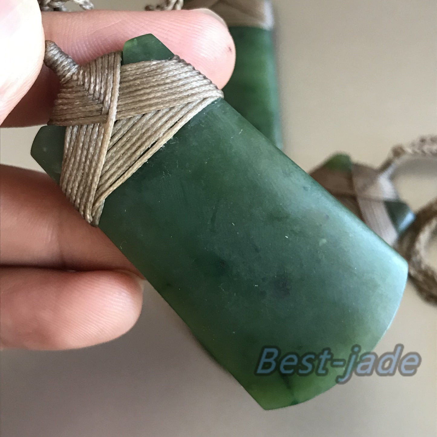 Natürlicher grüner Nephrit Axt Anhänger NEUSEELAND Jade Beil Maori Stil NZ Nephrit Mattpolieren Pounamu Bc Kanadische Jade Aquaman Halskette