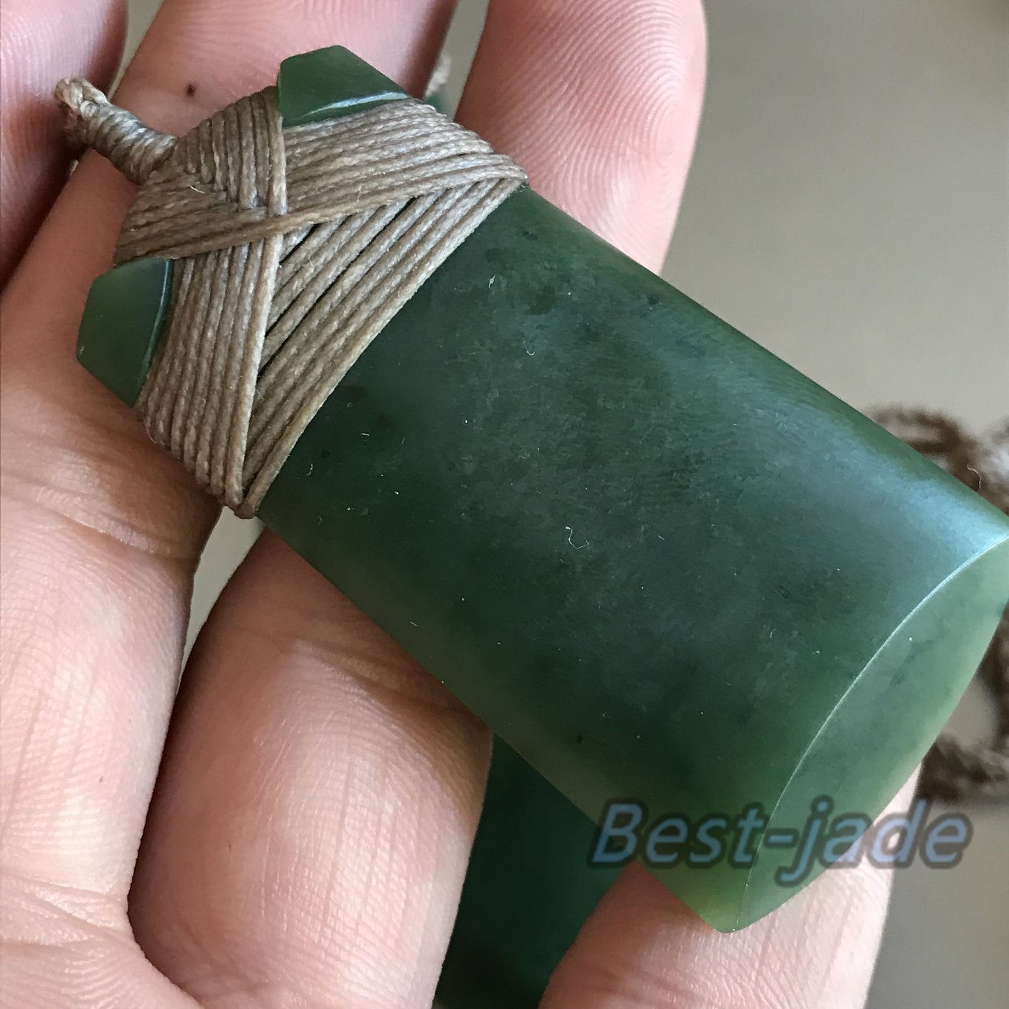 Natürlicher grüner Nephrit Axt Anhänger NEUSEELAND Jade Beil Maori Stil NZ Nephrit Mattpolieren Pounamu Bc Kanadische Jade Aquaman Halskette