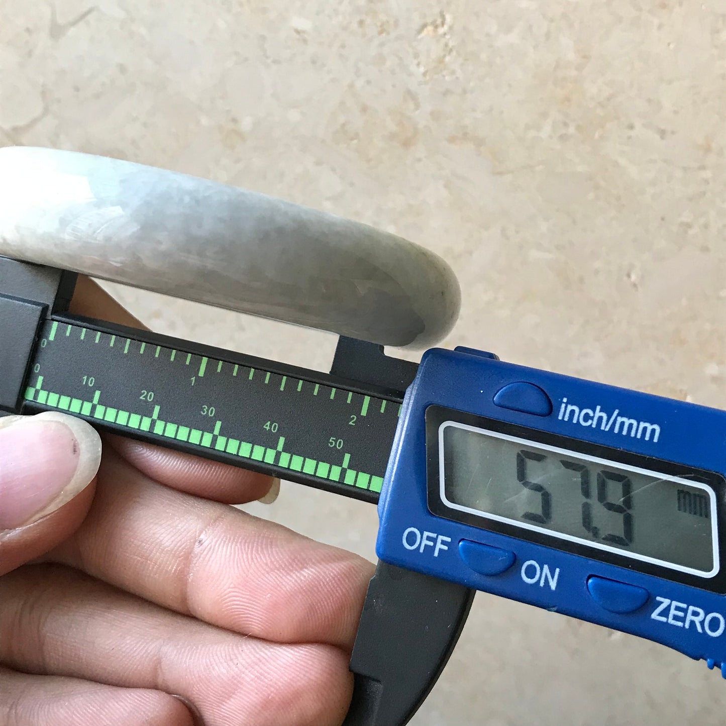 57.9mm Natural green Grade A Jade Round bangle Myanmar jadeite Lady Bracelet Ice green Type A stone small hand female bangle 翡翠飘花手镯