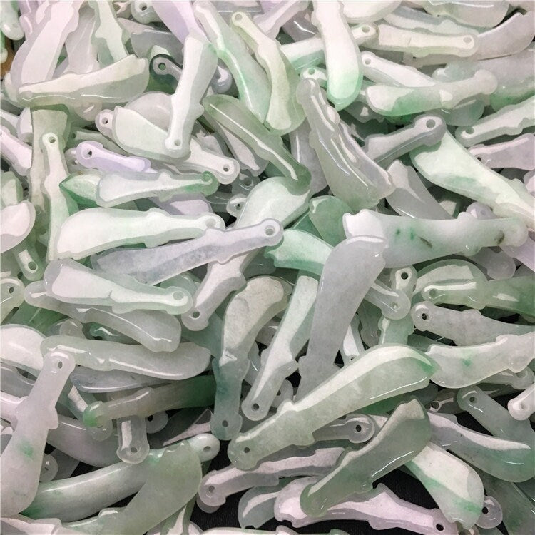 10 Stück Großhandel Messerform Hohl Grade A ICY Jade Burma Flache Rundheit Perlen Perle Chinesisch geschnitzt, Myanmar Jadeit
