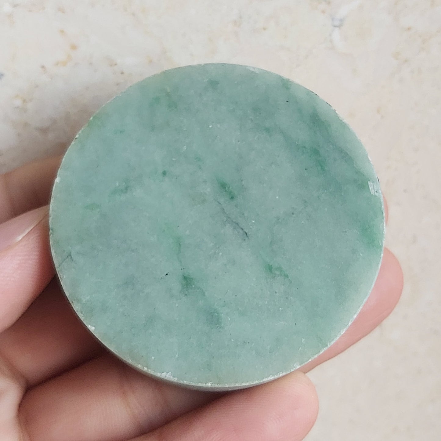 117 g durchscheinende runde raue Platte, ICE SNOWY, natürlicher Jadeit, Rohstein, burmesischer Jade-Vorformling der Güteklasse A, Burma-Jade, grüne Jade, Eis-Jadeit