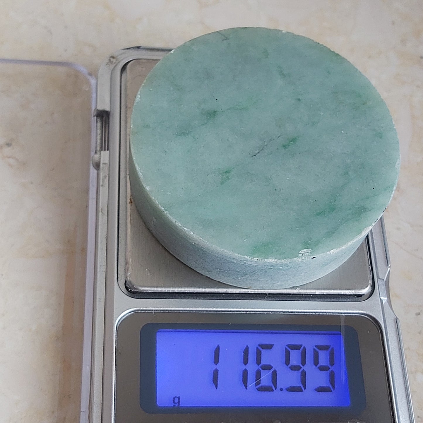 117 g durchscheinende runde raue Platte, ICE SNOWY, natürlicher Jadeit, Rohstein, burmesischer Jade-Vorformling der Güteklasse A, Burma-Jade, grüne Jade, Eis-Jadeit