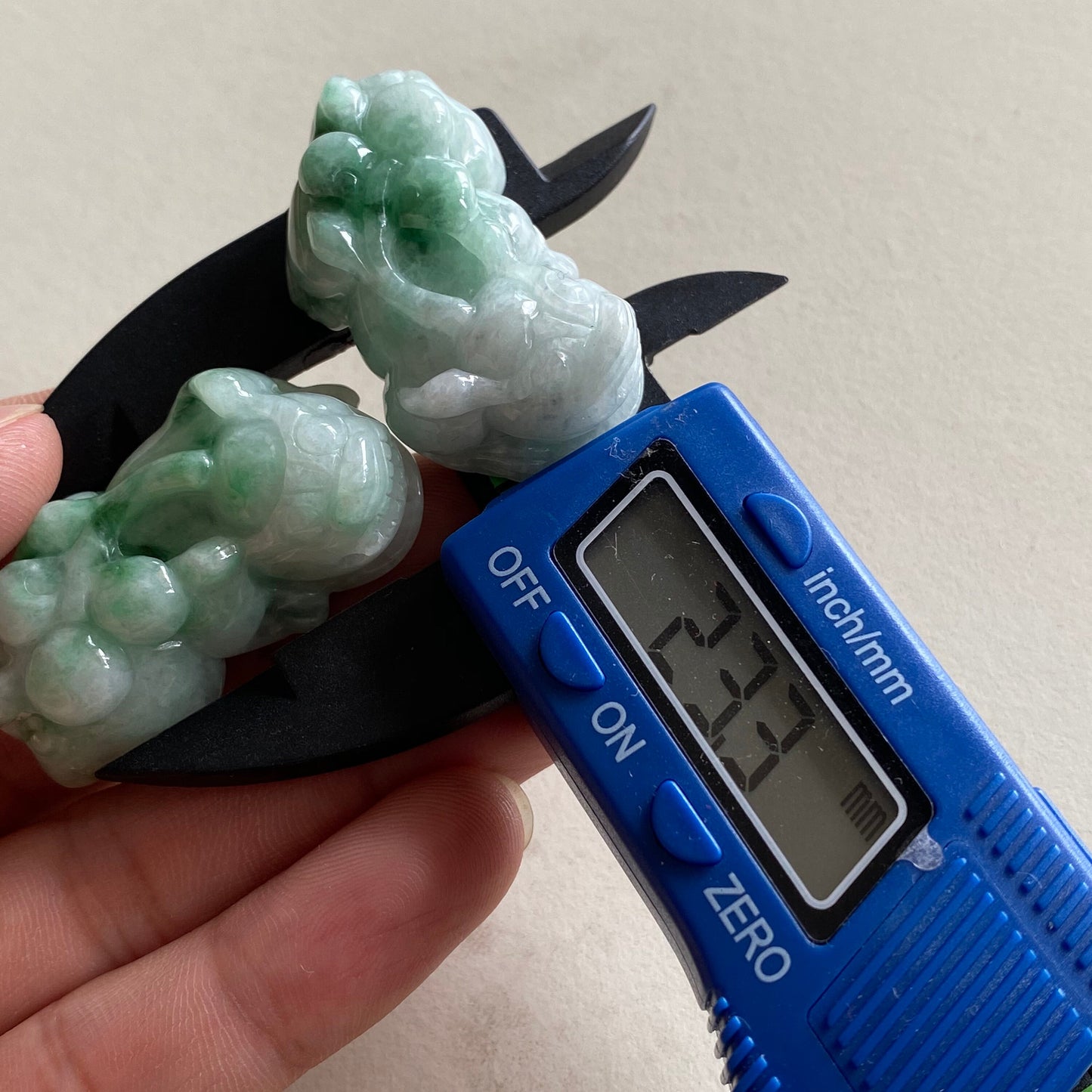 1Pair Vintage Pixiu Grade A Jadeite Natural Green Burma jade pendant BEADS jadeit Ruyi Type A stone 天然辣色翡翠A货 貔貅 10196