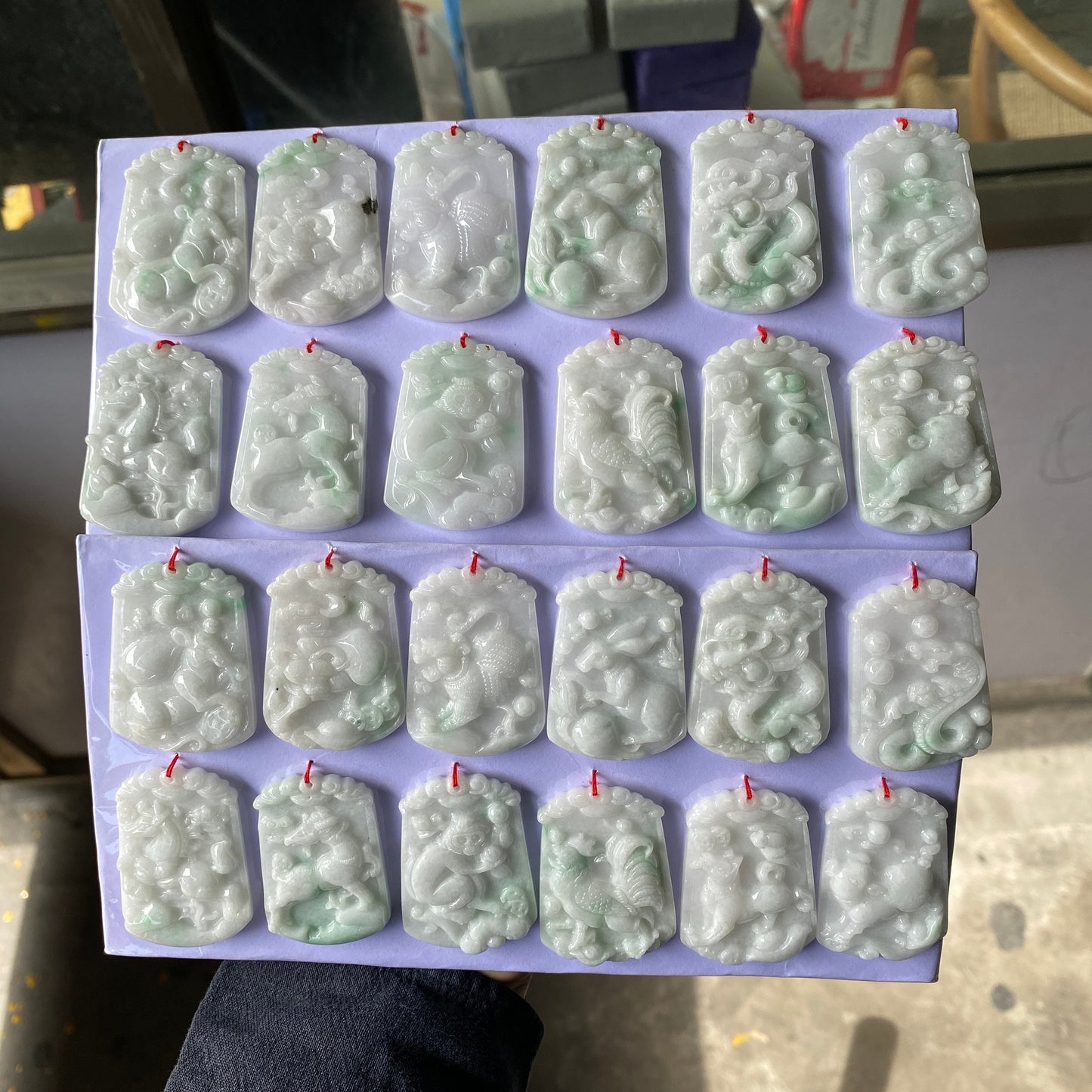 1 Stück natürliche Burma Jade chinesische Zwölf Sternzeichen grün handgemachte natürliche Grade A Jadeit Anhänger Halskette Drache OX RAT Pferd Hahn Tiger Ziege