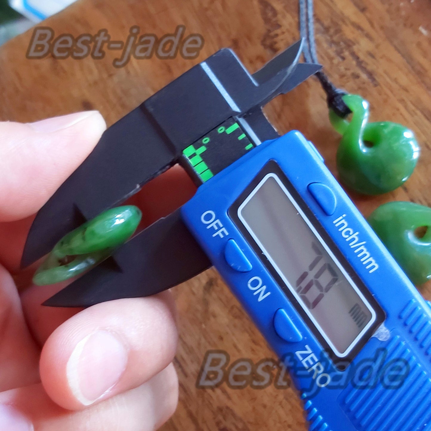 Echter grüner Nephrit-Jade-Anhänger NEUSEELAND Maori-Stil Greenstone Pounamu Kanadischer Jaspis Koru Aquaman Angelhaken Kleine Halskette