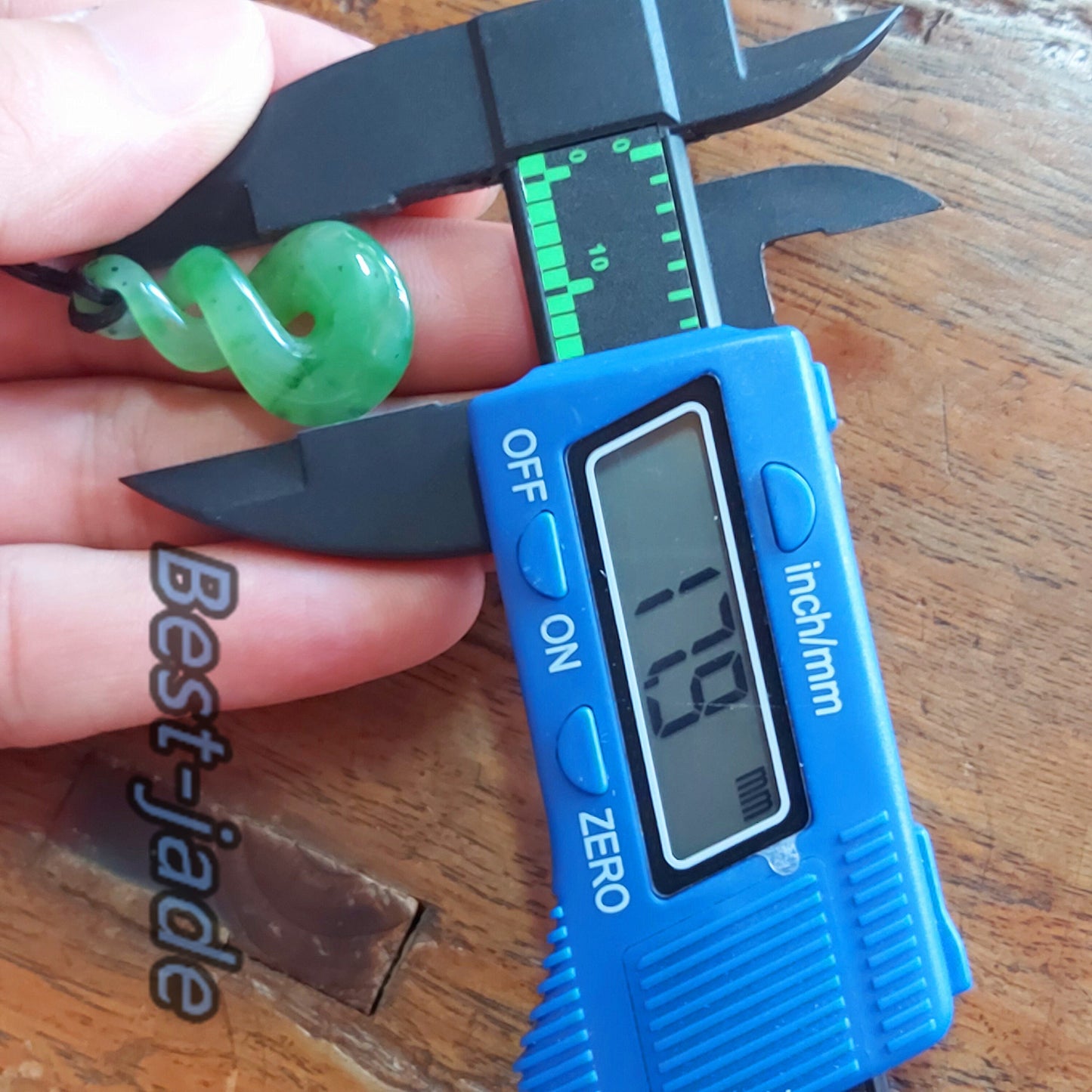 Echter grüner Nephrit-Jade-Anhänger NEUSEELAND Maori-Stil Greenstone Pounamu Kanadischer Jaspis Koru Aquaman Angelhaken Kleine Halskette