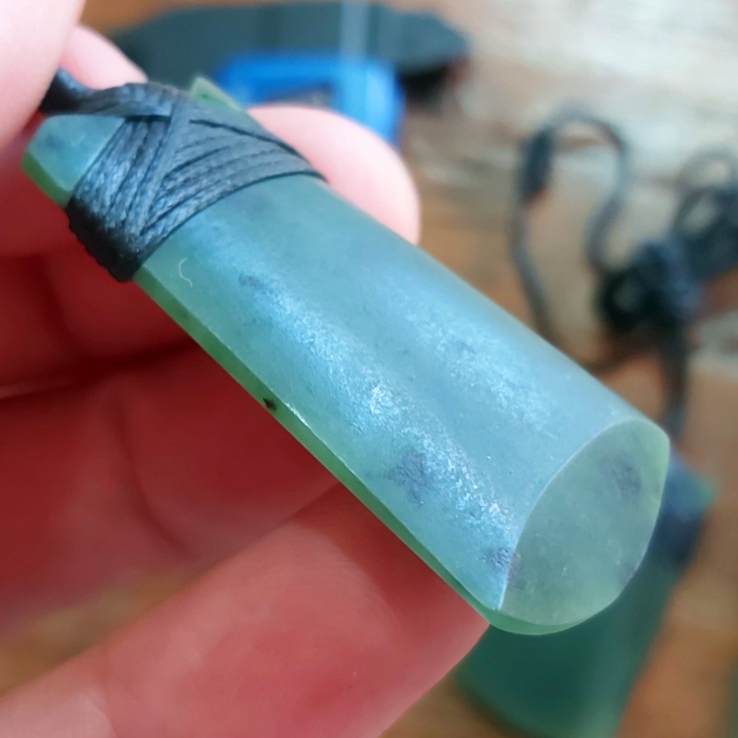 Natürlicher grüner Axt-Anhänger NEUSEELAND-Jade Maori-Stil NZ Nephrit weiblicher Greenstone Pounamu schwarzes Seil kanadischer Jaspis Aquaman-Halskette