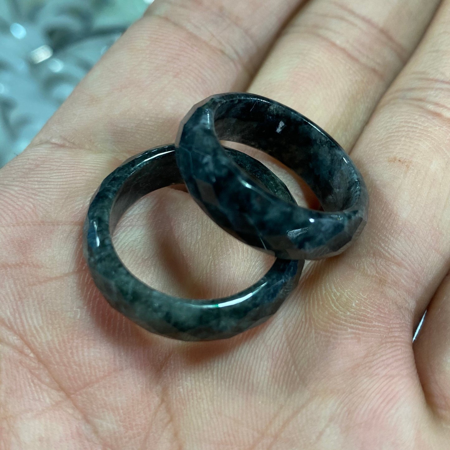 US-Größe 5-10 Jadeit Diamantschliff Multi Facet Ring Natürlicher Jadeit der Güteklasse A Burma Jade schwarzer Jadeit Edelstein Myanmar Jadeit Schmuck Geschenk