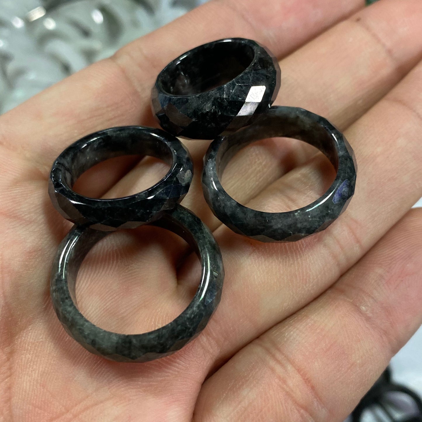 US-Größe 5-10 Jadeit Diamantschliff Multi Facet Ring Natürlicher Jadeit der Güteklasse A Burma Jade schwarzer Jadeit Edelstein Myanmar Jadeit Schmuck Geschenk