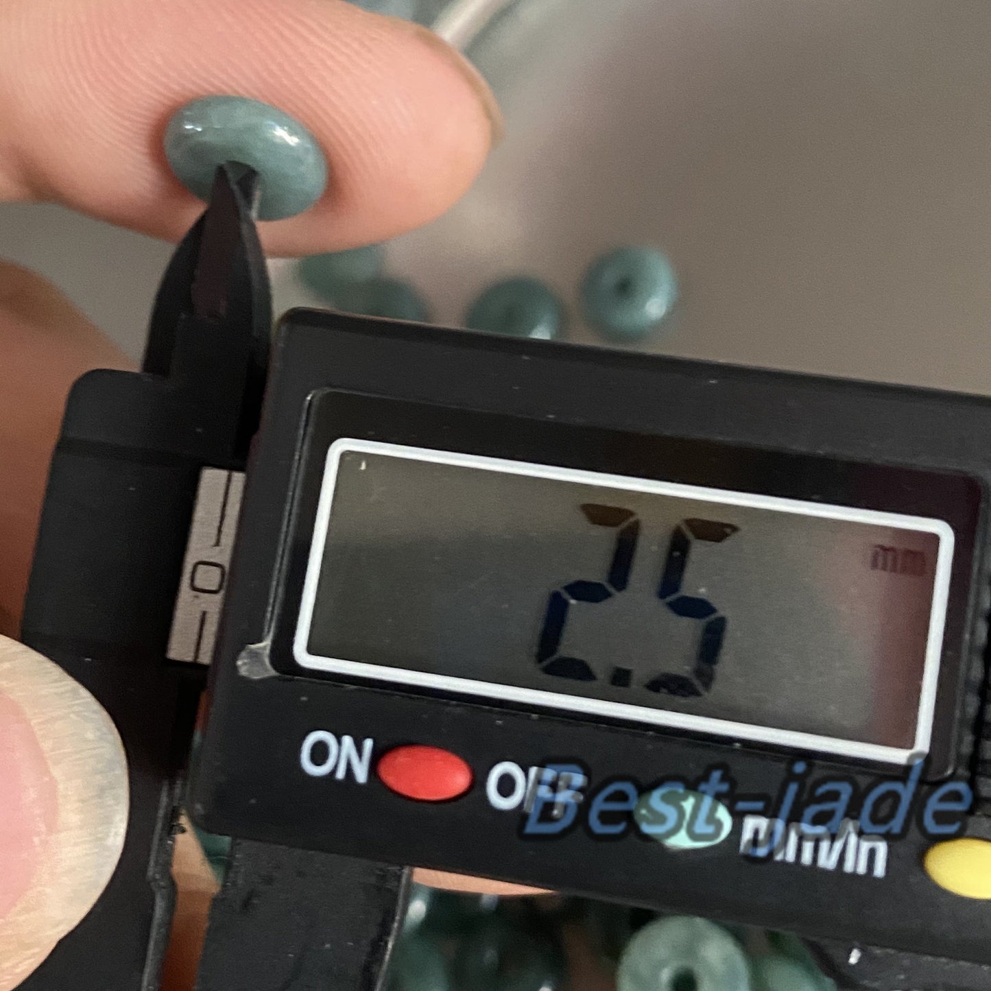 Natürlicher guatemaltekischer Jadeit, hell durchscheinend blau, Güteklasse A, kleiner Donut-Anhänger, DIY-Schmuck, Ohrringe, Tropfenperlen, Guatemala-Jade-Donut