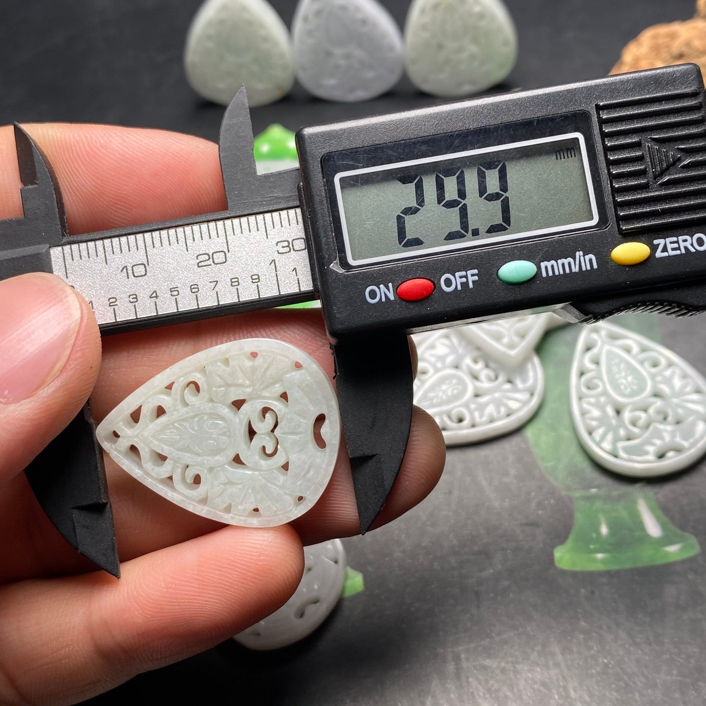 Vintage chinesischer Wassertropfen Anhänger Natur Grade A Jade Myanmar Jadeit Burma Jade Stein Perlen Säugling Baby Mädchen Diy Ohrringe Tropfen