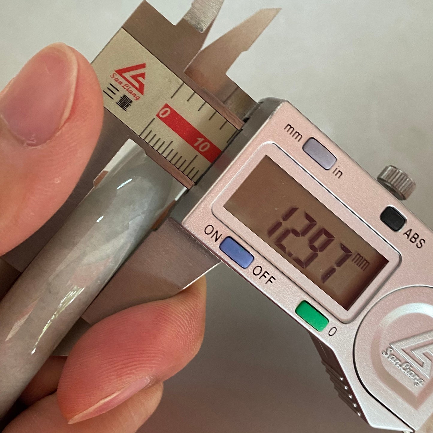 Riesiger 79-mm-Jade-Grade-A-Naturgrüner großer runder Armreif aus Burma-Jadeit-Damenarmband Typ A-Stein, kleiner Hand-Frauen-Armreif 翡翠A货手镯