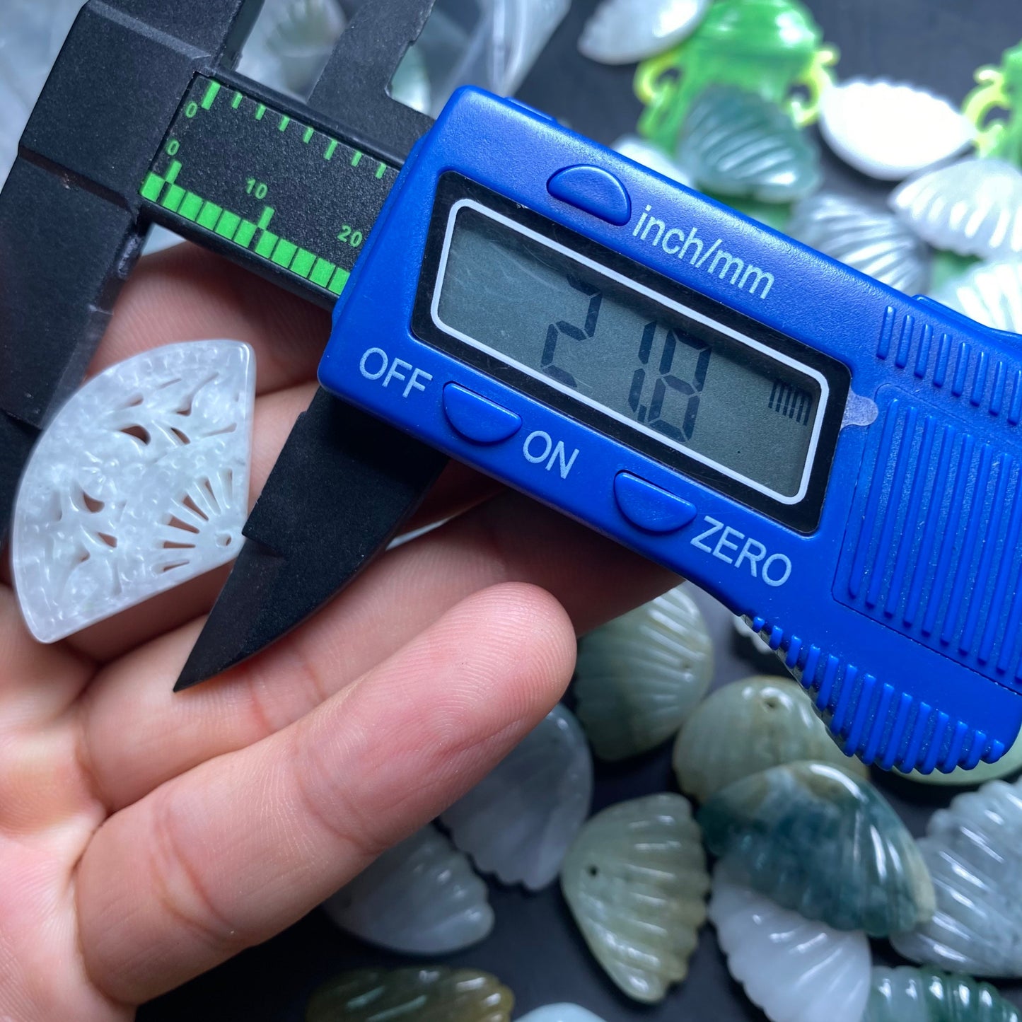 Vintage chinesischer Fächer Anhänger Natur Grade A Jade Myanmar Jadeit Burma Jade Stein Perlen Säugling Baby Mädchen Diy Ohrringe Tropfen Geschenk