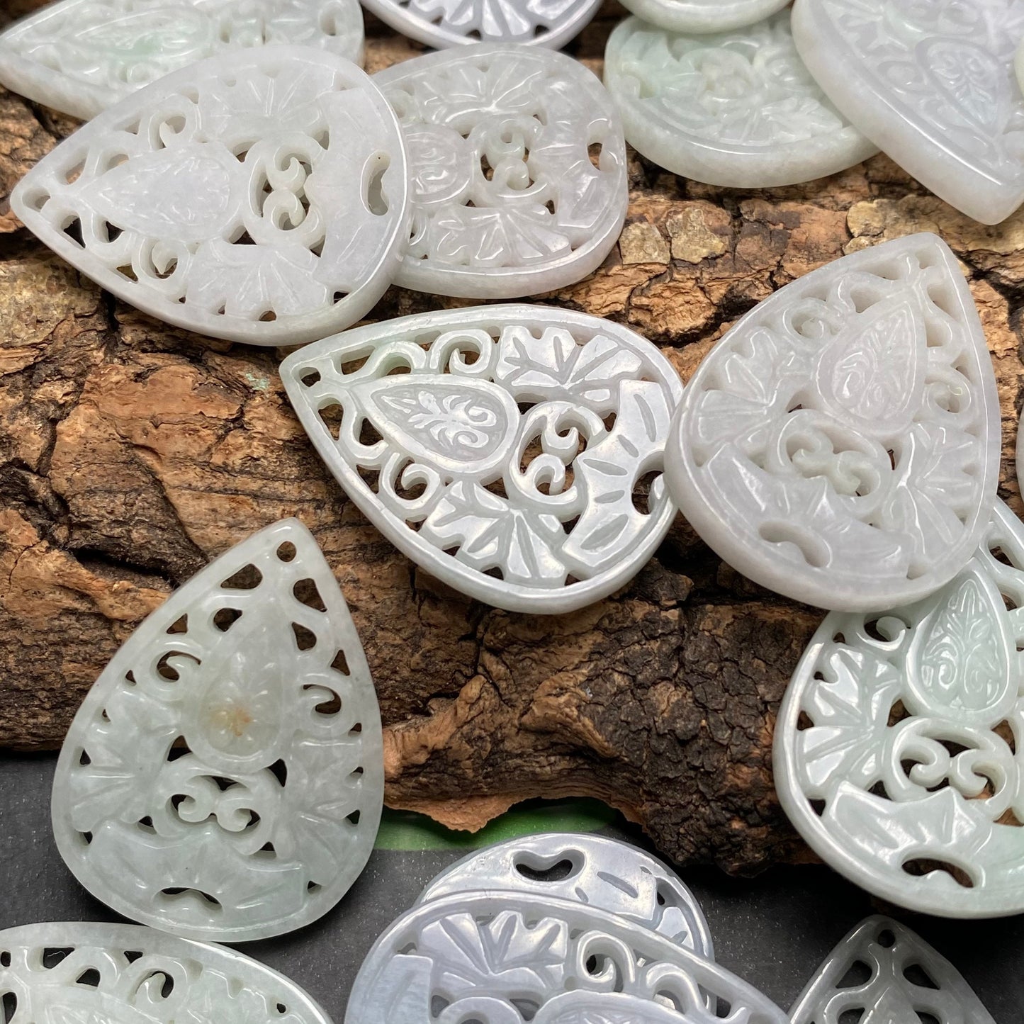Vintage chinesischer Wassertropfen Anhänger Natur Grade A Jade Myanmar Jadeit Burma Jade Stein Perlen Säugling Baby Mädchen Diy Ohrringe Tropfen