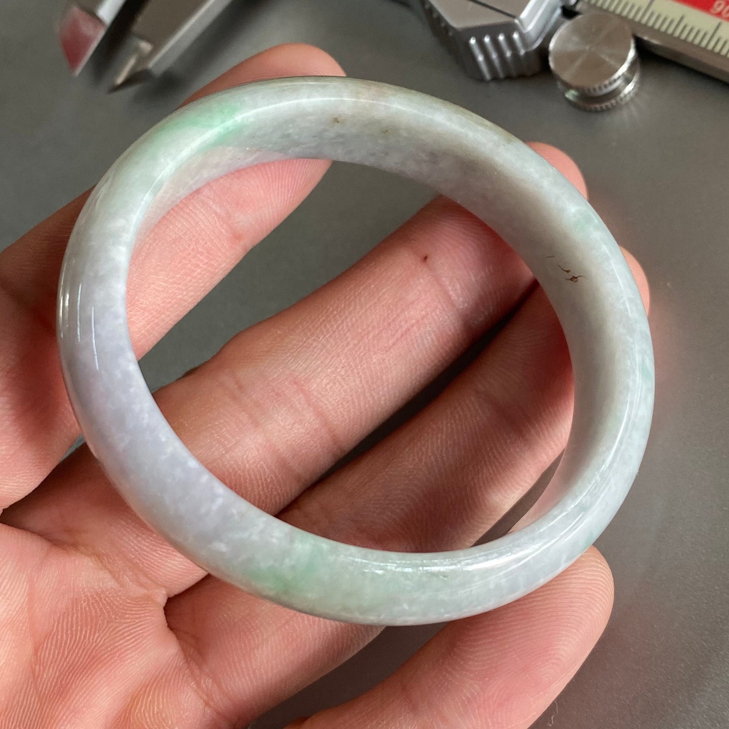 53.8×48.1mm Grade A Jade Natural green Round bangle Myanmar jadeite Lady Bracelet Ice green Type A stone small hand female bangle 翡翠飘花手镯