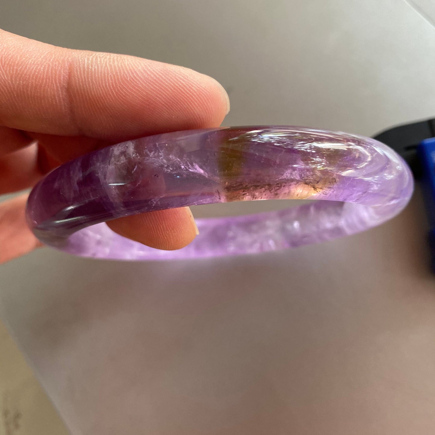 Riesige Größe, 78,6 mm, natürlicher Amethyst, runder Armreif, Amethyst-Armband, durchscheinende lila Quarz-Lavendel-Kristallkette, ein Jadestein-Geschenk