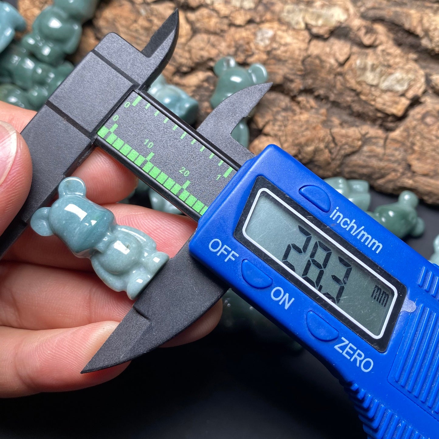 Süßer Bär Natur Blau Grade A Jade Guatemala Jadeit 3D Cartoon Ohrringe Perle handgeschnitzt Myanmar Jade Anhänger Halskette Jade Geschenk