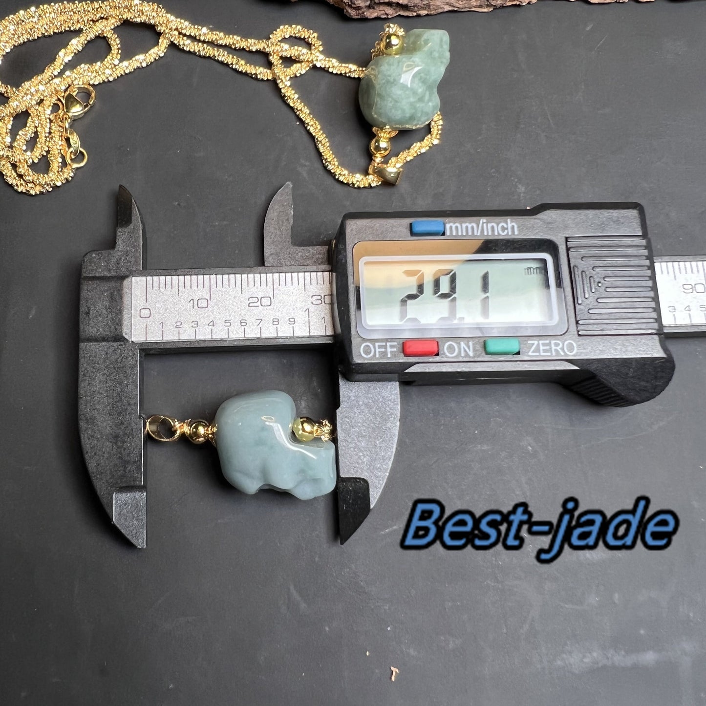 3-farbiger Totenkopf-Form, natürlicher Jadeit, grüner Jade-Anhänger, blaue Jadeperlen der Güteklasse A, Burma-weiße Jade, Halloween-Geschenke, 14 Karat vergoldetes Kautionsgeschenk