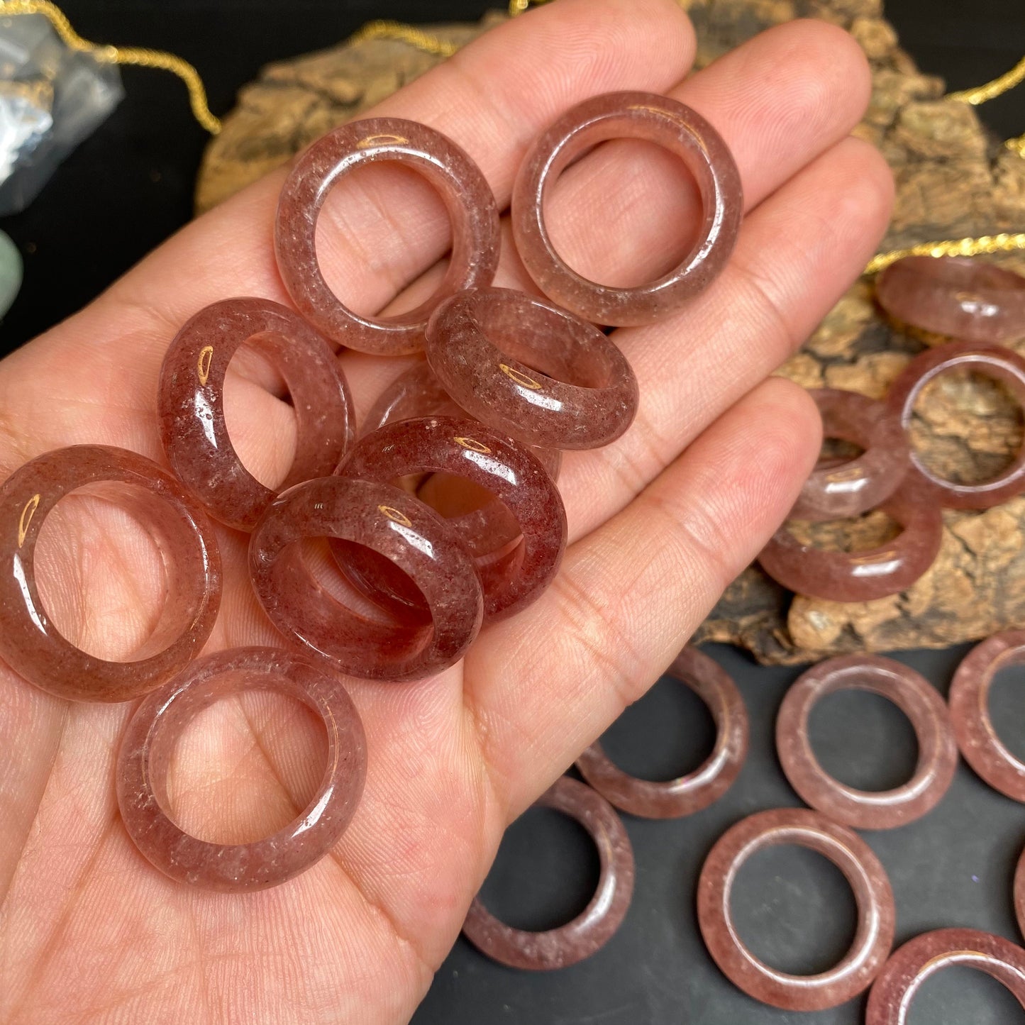 Großhandel US-Größe 4-12 Natürlicher Rosen-Erdbeerquarz-Ring rosa Kristall-Fingerbandring klarer massiver Quarzstein Dame Edelstein Jade Geschenk