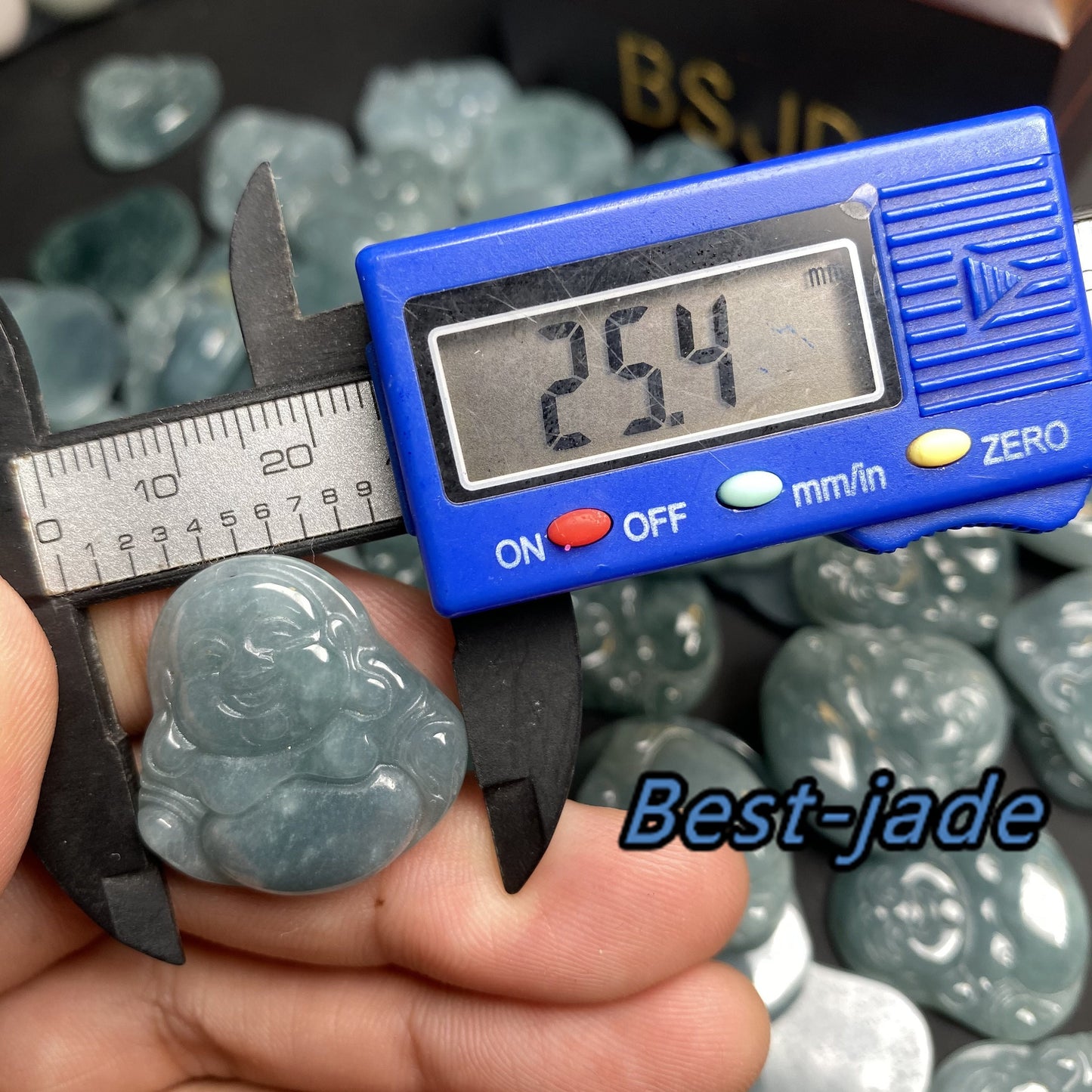 Großhandel natürlicher blauer guatemaltekischer Jadeit, durchscheinende Jade der Güteklasse A, Guan-Yin-Buddha-Anhänger, Halskette, Jadeperle 弥勒佛