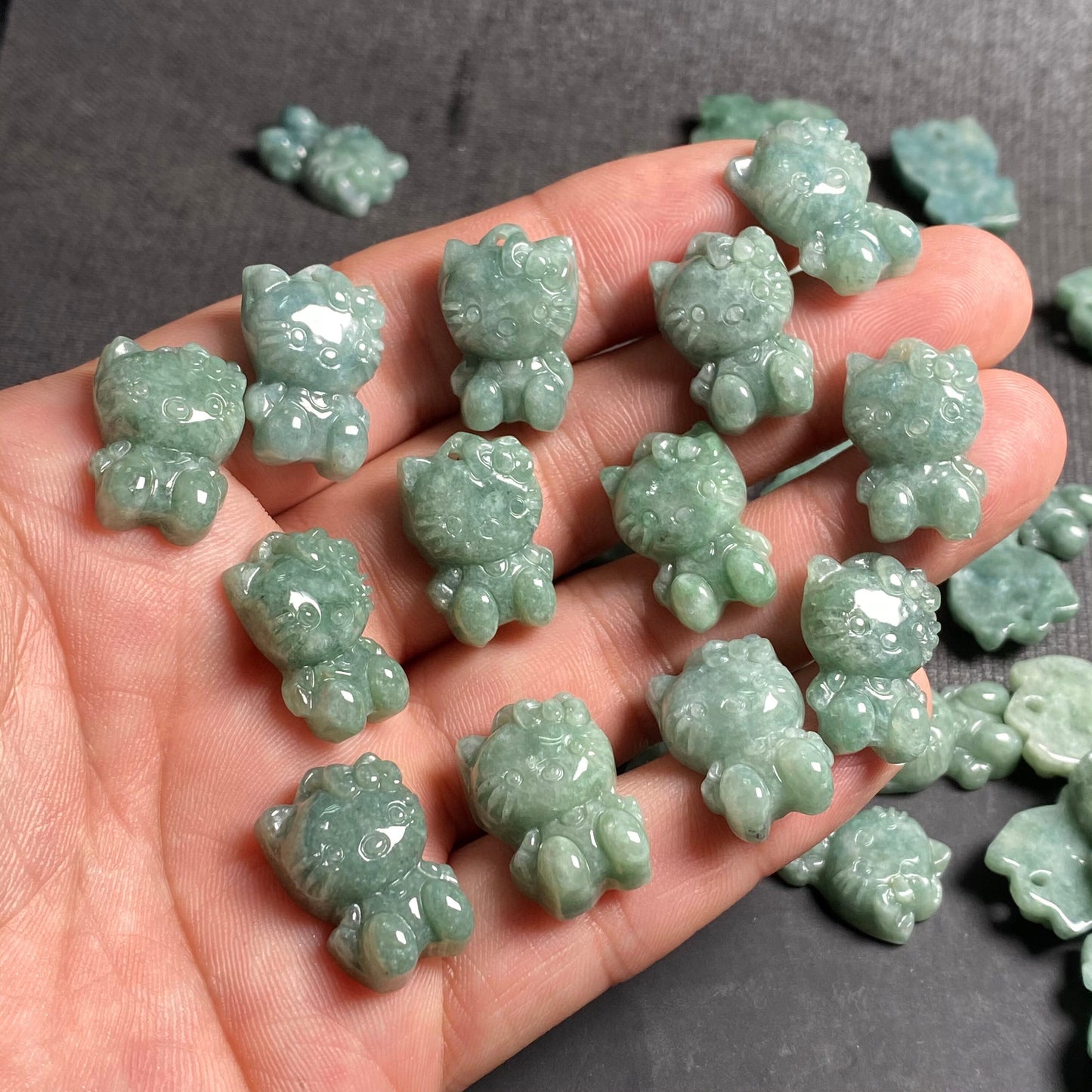 4 Farben Naturgut Grün Grade A Jade Hello Cute Kitty Cat Anhänger Natur Grau Jade ICE Burma Jadeit Cartoon Perlen Ohrringe Tropfen Geschenk