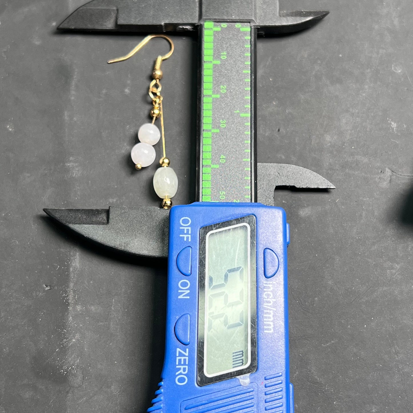 Natürliche Jadeit-Ohrhänger aus Jade mit vergoldeter Öse, Burma-Jade, Güteklasse A, Jade-Ohrring, Jade-Perlenohrring, Schmuck, Geschenk für Sie