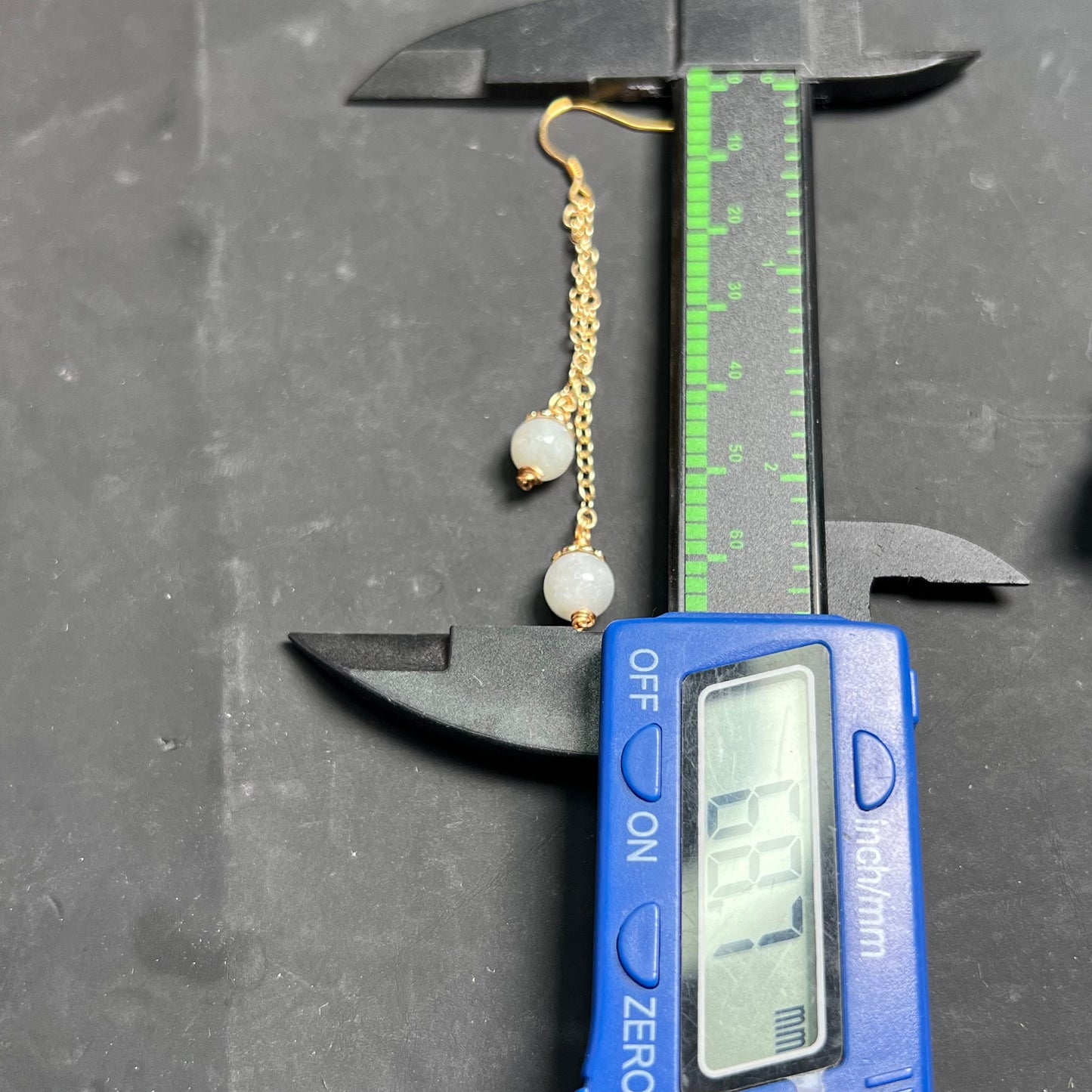 Natürliche Jadeit-Ohrhänger aus Jade mit vergoldeter Öse, Burma-Jade, Güteklasse A, Jade-Ohrring, Jade-Perlenohrring, Schmuck, Geschenk für Sie